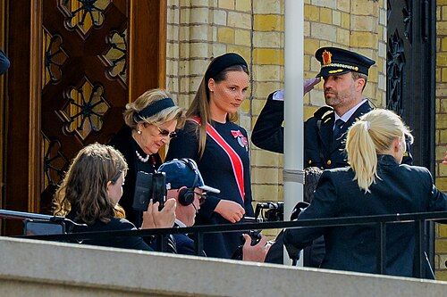 Ingrid Alexandra de Noruega brilla por su sobriedad en el juramento real