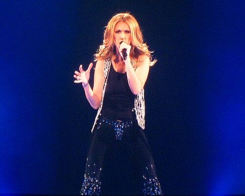 Céline Dion arrasa con 'Dionmanía' en París y espera a 800 mil fanáticos