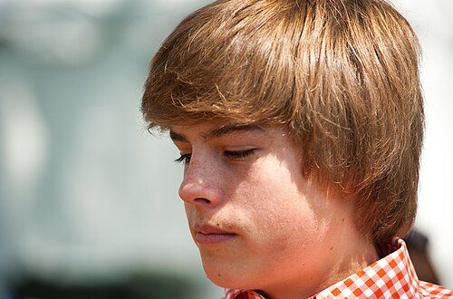 Dylan Sprouse y Barbara Palvin presentan a su primera hija: fan de los Dodgers