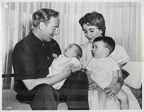Carlos Matamoros compara sus matrimonios con los de Elizabeth Taylor