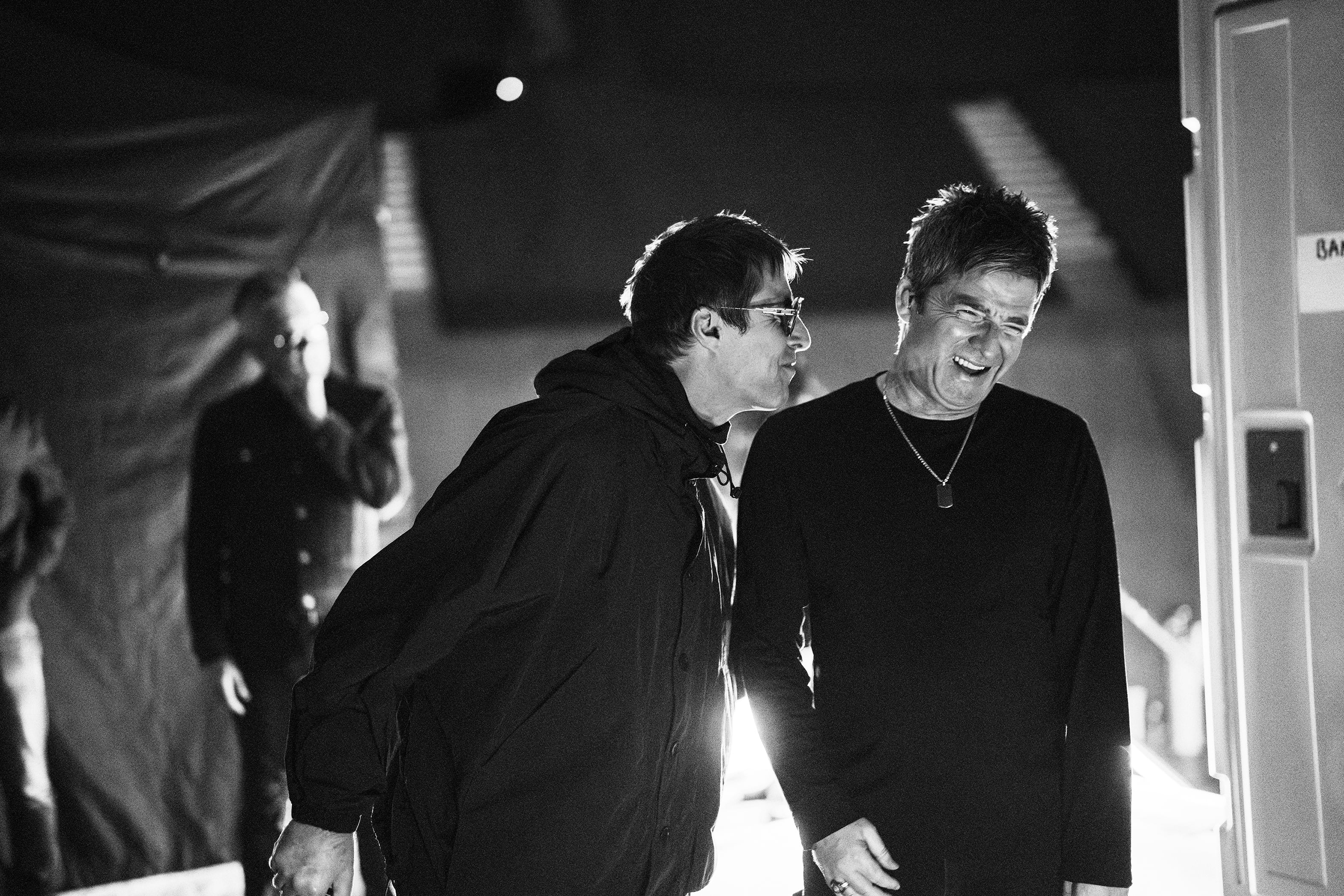 Nuevo tráiler de documental de Oasis muestra el reencuentro de los Gallagher