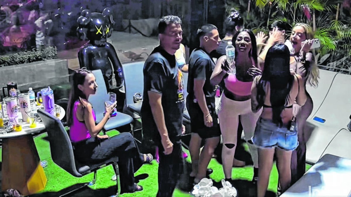 Psicólogo revela perfil de quienes buscan el reality 'La Casa 593' y los $20 mil