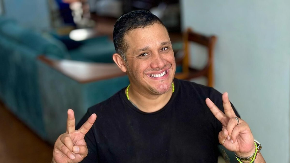 Carlos Matamoros compara sus matrimonios con los de Elizabeth Taylor
