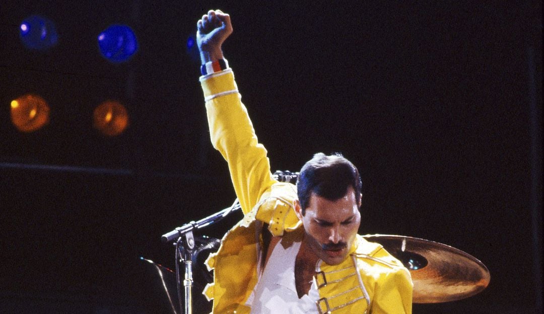 Subasta de objetos personales de Freddie Mercury: Piano y micrófono a la venta